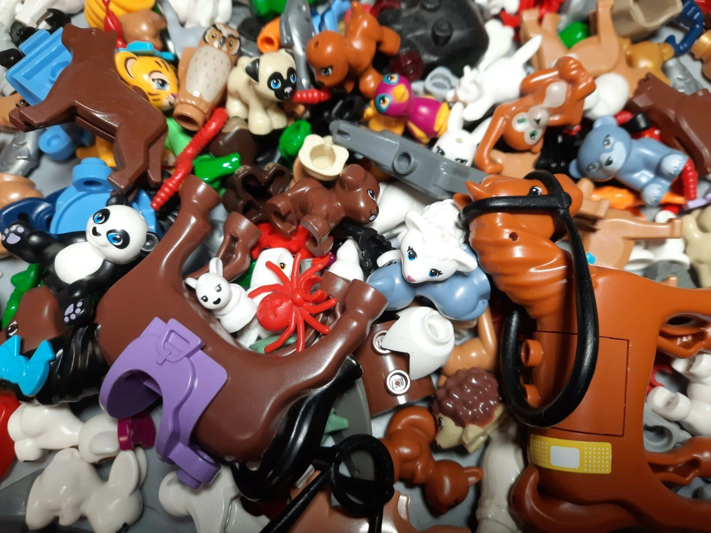 Lego Friends Figuren 10 Stück inkl. Kopfbedeckung Minidolls Puppen